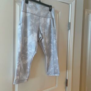 ATHLETA Capri leggings